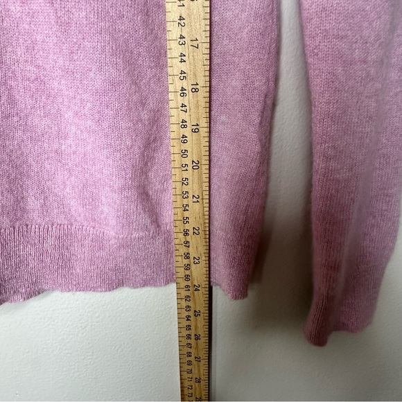Charter Club Women’s Pink 100% Cashmere V-Neck Sweater Size S - Picture 7 of 7